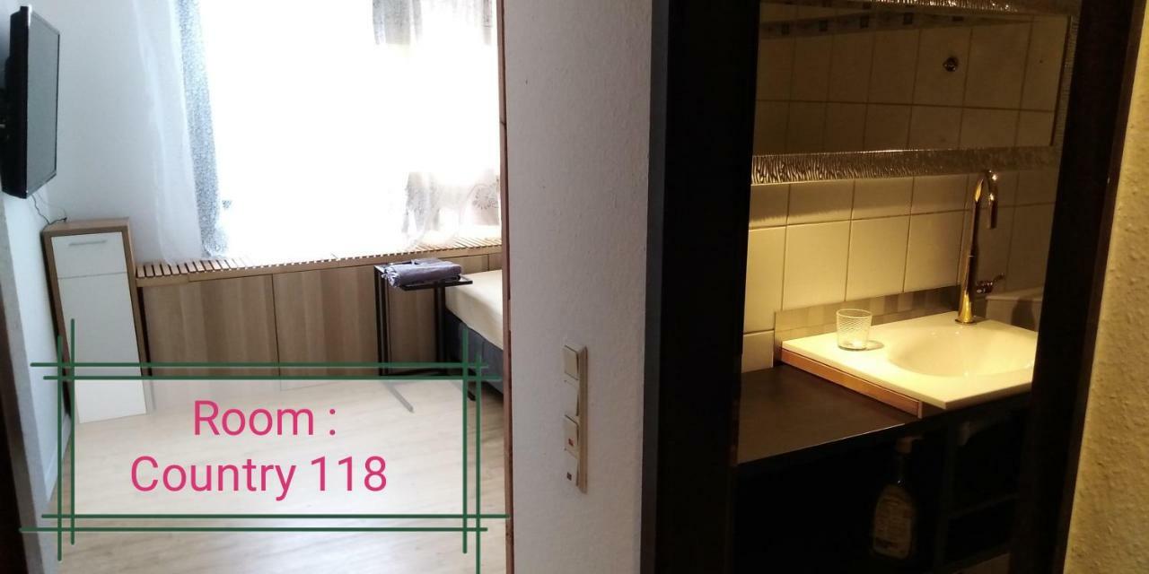 Sroom 118 And 119 In Center Reutlingen Exterior foto